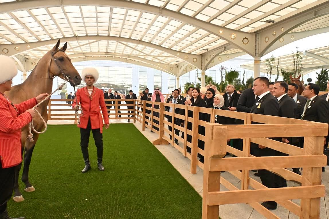 Aşgabatda Bitaraplygyň 30 ýyllygyna bagyşlanan ykdysady üstünlikleriň sergisi açyldy - Media 5