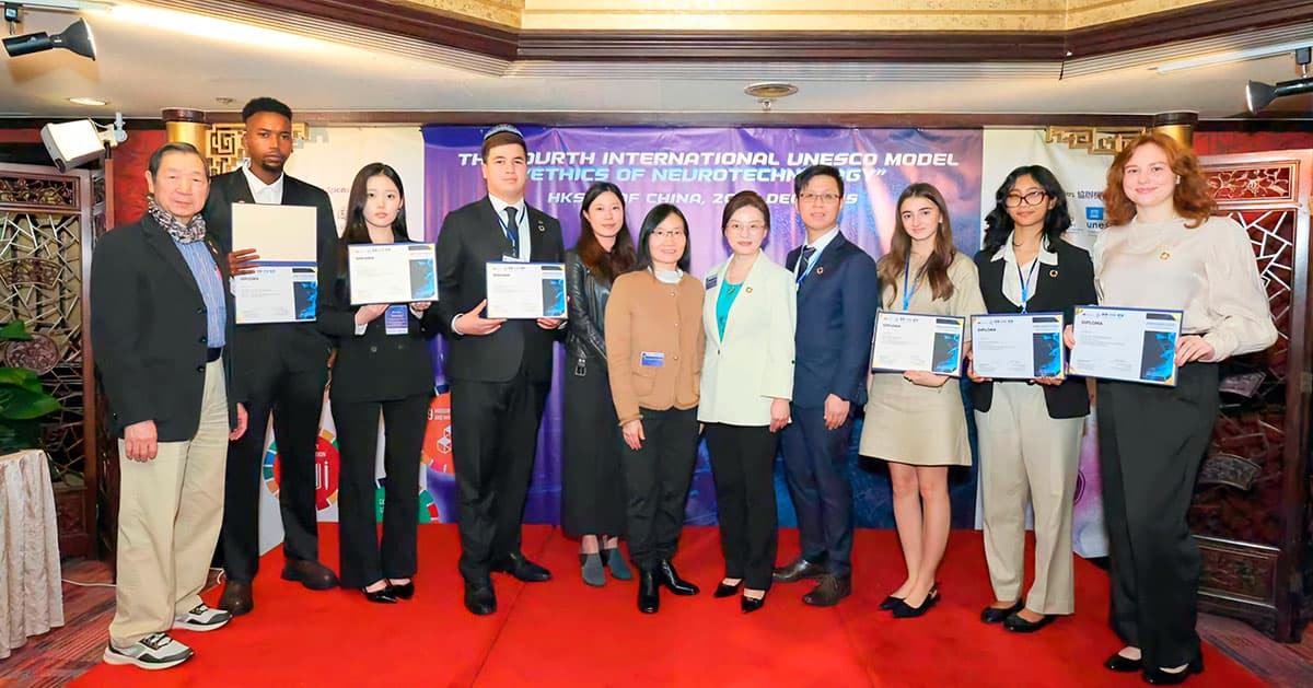 Будущее нейротехнологий: студент из Туркменистана выступил на форуме Модели ЮНЕСКО в Гонконге